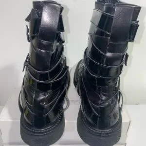 Dior Boots. Bought them at the DIOR Boutique. And special order from France. Dior | Shoes | Dior Boots Bought Them At The Dior Boutique  main image 3